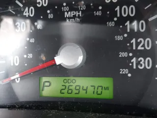 2008 Kia Sedona with VIN KNDMB133086255036, listed as a IAAI auction lot 41923884 with 269,470 mi miles. Bid and sale history available at carsss.com. Image 15.