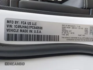 2023 Jeep Grand Cherokee Laredo z VIN 1C4RJHAG7PC640598, wystawiony jako IAAI lot #41607176 z przebiegiem 43 043 mil mil oraz . Historia ofert i sprzedaży dostępna na DreamBid. Obrazek 9.