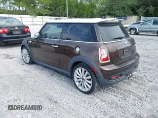 2011 MINI Hardtop S with VIN WMWSV3C50BTY10455, listed as a IAAI auction lot 42739230 with 54,998 mi miles and . Bid and sale history available at DreamBid. Image 3.