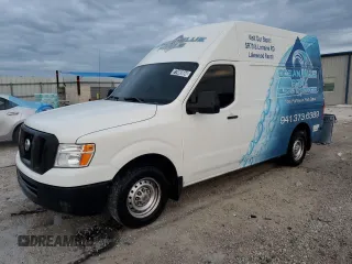 2018 Nissan NV Cargo S z VIN 1N6BF0LYXJN803571, wystawiony jako Copart lot #77465694 z przebiegiem 136 717 mil mil oraz Tytuł czysty. Historia ofert i sprzedaży dostępna na DreamBid. Obrazek 1.