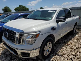 2017 Nissan Titan SV z VIN 1N6AA1EJ0HN531333, wystawiony jako Copart lot #53829105 z przebiegiem 150 496 mil mil oraz Czysty tytuł • Clean title. Historia ofert i sprzedaży dostępna na DreamBid. Obrazek 1.