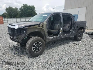 2015 Toyota Tundra SR5 z VIN 5TFDY5F18FX454892, wystawiony jako Copart lot #55464525 z przebiegiem 117 749 mil mil oraz Szkoda całkowita • Salvage title. Historia ofert i sprzedaży dostępna na DreamBid. Obrazek 1.