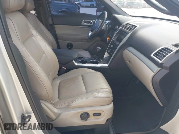 2018 Ford Police Interceptor Utility z VIN 1FM5K8AR4JGC95328, wystawiony jako IAAI lot #42295227 z przebiegiem 119 872 mil mil oraz . Historia ofert i sprzedaży dostępna na DreamBid. Obrazek 5.