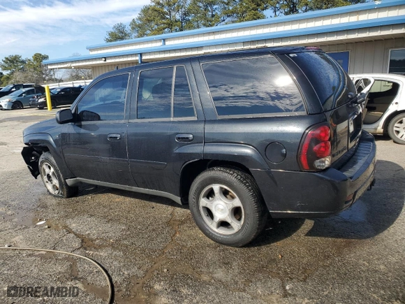 2008 Chevrolet TrailBlazer LT w/2LT with VIN 1GNDS13S582262599, listed as a Copart auction lot 87908425 with 157,296 mi miles and Salvage Title. Bid and sale history available at carsss.com. Image 2.