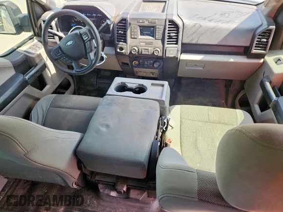 2017 Ford F-150 XL z VIN 1FTEX1C8XHKC42383, wystawiony jako Copart lot #61959955 z przebiegiem 163 055 mil mil oraz Szkoda całkowita • Salvage title. Historia ofert i sprzedaży dostępna na DreamBid. Obrazek 8.