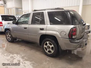2007 Chevrolet TrailBlazer LS with VIN 1GNDT13S072109348, listed as a IAAI auction lot 41566255 with 278,928 mi miles. Bid and sale history available at carsss.com. Image 3.