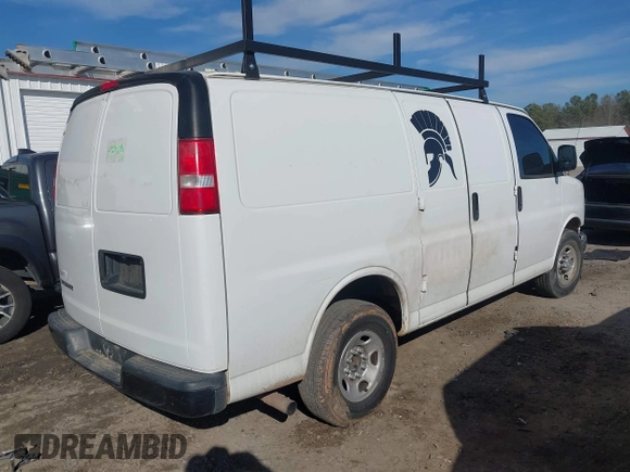 2017 Chevrolet Express Cargo Van with VIN 1GCWGAFF8H1139628, listed as a IAAI auction lot 41673116 with 173,895 mi miles. Bid and sale history available at carsss.com. Image 4.