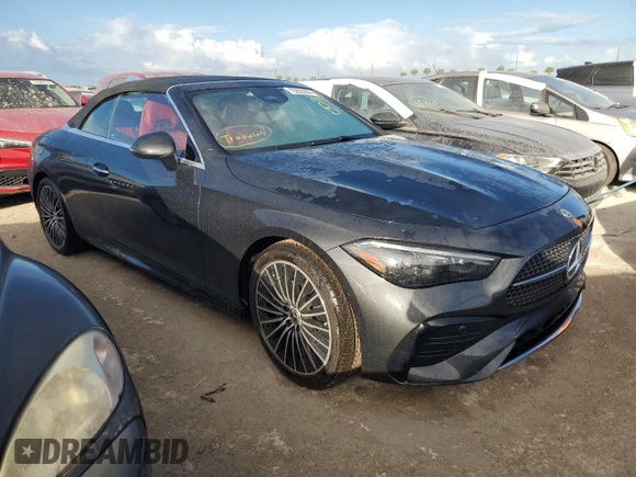2024 Mercedes-Benz CLE 300 z VIN W1KMK4HBXRF025030, wystawiony jako Copart lot #73923934 z przebiegiem Nie podano mil oraz Nie do naprawy • Non repairable. Historia ofert i sprzedaży dostępna na DreamBid. Obrazek 4.