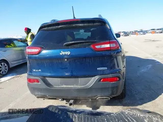 2018 Jeep Cherokee Latitude with VIN 1C4PJMCX6JD521729, listed as a IAAI auction lot 41641147 with 102,955 mi miles and . Bid and sale history available at DreamBid. Image 16.