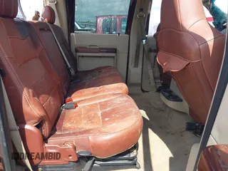 2008 Ford F-250 XL z VIN 1FTSW21R88EB49674, wystawiony jako IAAI lot #42348656 z przebiegiem 160 104 mil mil oraz . Historia ofert i sprzedaży dostępna na DreamBid. Obrazek 8.