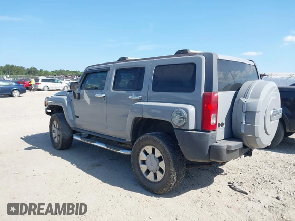 2007 Hummer H3 SUV with VIN 5GTDN13E878109598, listed as a IAAI auction lot 42123800 with 204,726 mi miles and . Bid and sale history available at DreamBid. Image 3.