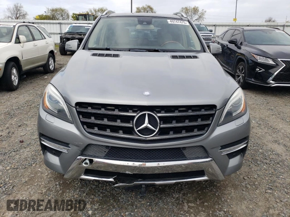 2012 Mercedes-Benz M 550 z VIN 4JGDA7DB6CA069109, wystawiony jako Copart lot #49747475 z przebiegiem 139 425 mil mil oraz Czysty tytuł • Clean title. Historia ofert i sprzedaży dostępna na DreamBid. Obrazek 5.