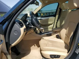 2013 BMW X1 28i z VIN WBAVM1C59DVW41709, wystawiony jako Copart lot #57316485 z przebiegiem 115 563 mil mil oraz Tytuł czysty. Historia ofert i sprzedaży dostępna na DreamBid. Obrazek 7.