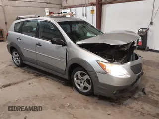 2008 Pontiac Vibe with VIN 5Y2SL65838Z401597, listed as a IAAI auction lot 41921430 with 147,752 mi miles. Bid and sale history available at carsss.com. Image 1.