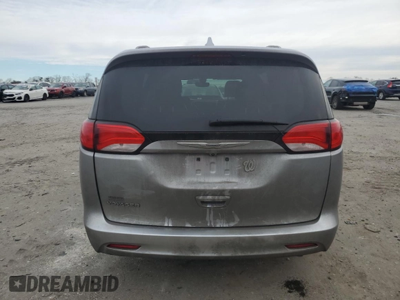 2020 Chrysler Voyager LXi z VIN 2C4RC1DG8LR262662, wystawiony jako Copart lot #47642805 z przebiegiem 111 850 mil mil oraz Szkoda całkowita • Salvage title. Historia ofert i sprzedaży dostępna na DreamBid. Obrazek 6.