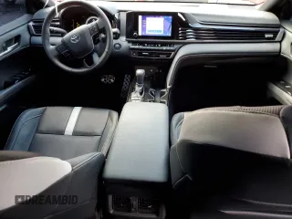 2025 Toyota Camry LE with VIN 4T1DAACK9SU001561, listed as a Copart auction lot 53425505 with 28,670 mi miles and Salvage Title. Bid and sale history available at carsss.com. Image 8.