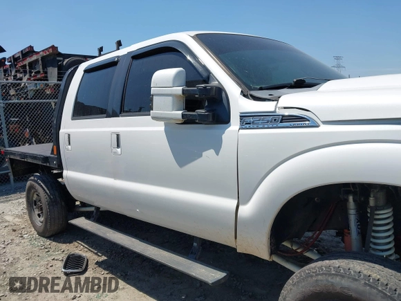 2011 Ford F-250 XL z VIN 1FT7W2BT4BEA25697, wystawiony jako IAAI lot #42059635 z przebiegiem 180 000 mil mil oraz . Historia ofert i sprzedaży dostępna na DreamBid. Obrazek 13.