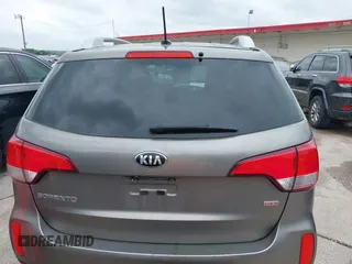 2015 Kia Sorento LX with VIN 5XYKT4A60FG659175, listed as a IAAI auction lot 42133740 with 178,406 mi miles. Bid and sale history available at carsss.com. Image 16.