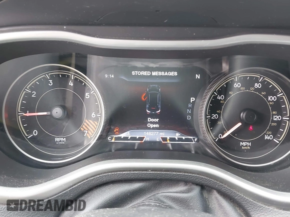 2014 Jeep Cherokee Trailhawk z VIN 1C4PJMBB1EW145683, wystawiony jako IAAI lot #42487730 z przebiegiem 148 277 mil mil oraz . Historia ofert i sprzedaży dostępna na DreamBid. Obrazek 7.