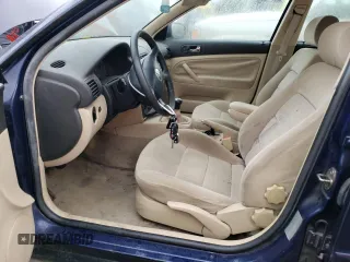 2000 Volkswagen Passat with VIN WVWMA23B9YP355680, listed as a Copart auction lot 45560034 with 82,100 mi miles and Salvage title. Bid and sale history available at DreamBid. Image 7.