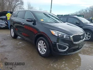 2018 Kia Sorento LX z VIN 5XYPG4A30JG429063, wystawiony jako IAAI lot #41722140 z przebiegiem 136 147 mil mil oraz . Historia ofert i sprzedaży dostępna na DreamBid. Obrazek 1.