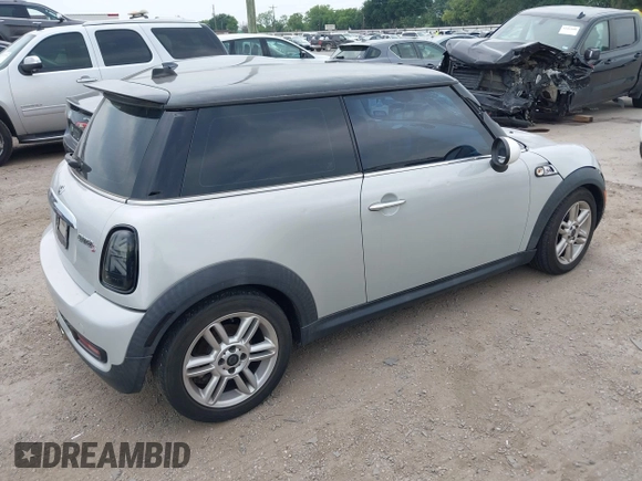 2013 MINI Hardtop S with VIN WMWSV3C5XDT476311, listed as a IAAI auction lot 42278808 with 101,646 mi miles and . Bid and sale history available at DreamBid. Image 4.