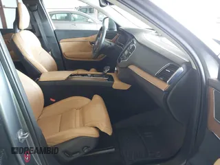 2016 Volvo XC90 T6 Inscription with VIN YV4A22PLXG1014855, listed as a IAAI auction lot 42150318 with 109,614 mi miles. Bid and sale history available at carsss.com. Image 5.