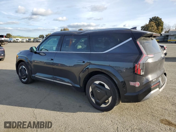 2024 Kia EV9 Land with VIN KNDADFS58R6027512, listed as a Copart auction lot 47490615 with 6,008 mi miles and Salvage Title. Bid and sale history available at carsss.com. Image 2.