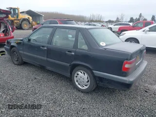 1996 Volvo S70 with VIN YV1LS5544T1300293, listed as a IAAI auction lot 41813564 with 187,746 mi miles. Bid and sale history available at carsss.com. Image 3.