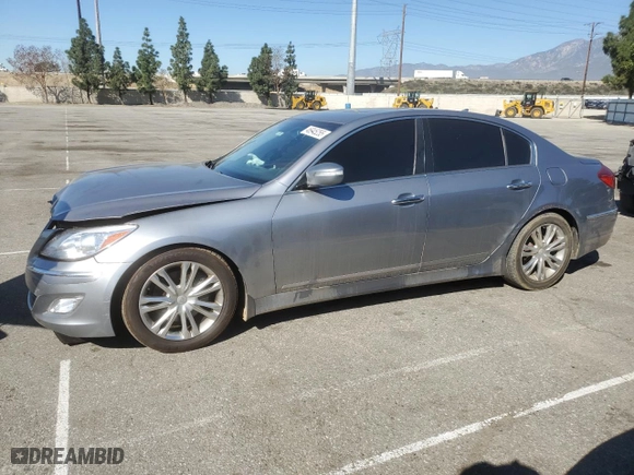 2014 Hyundai Genesis 3.8L with VIN KMHGC4DD9EU264887, listed as a Copart auction lot 46945255 with 193,252 mi miles and Clean Title. Bid and sale history available at carsss.com. Image 1.
