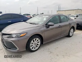 2023 Toyota Camry LE z VIN 4T1C11AK9PU184370, wystawiony jako Copart lot #54088135 z przebiegiem 7 540 mil mil oraz Czysty tytuł • Clean title. Historia ofert i sprzedaży dostępna na DreamBid. Obrazek 1.