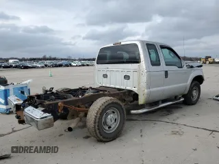 2011 Ford F-250 XL with VIN 1FT7X2A68BEA83904, listed as a Copart auction lot 84274634 with 297,487 mi miles and Salvage title. Bid and sale history available at DreamBid. Image 3.