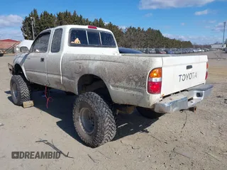 1996 Toyota Tacoma with VIN 4TAWN72N8TZ143884, listed as a IAAI auction lot 41679794 with 88,676 mi miles and . Bid and sale history available at DreamBid. Image 3.