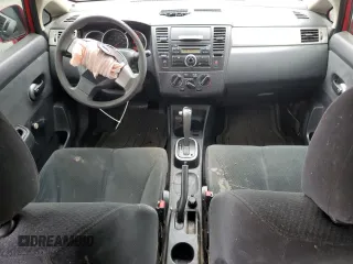 2011 Nissan Versa S z VIN 3N1BC1CP3BL418656, wystawiony jako Copart lot #53477285 z przebiegiem 185 518 mil mil oraz Szkoda całkowita • Salvage title. Historia ofert i sprzedaży dostępna na DreamBid. Obrazek 8.