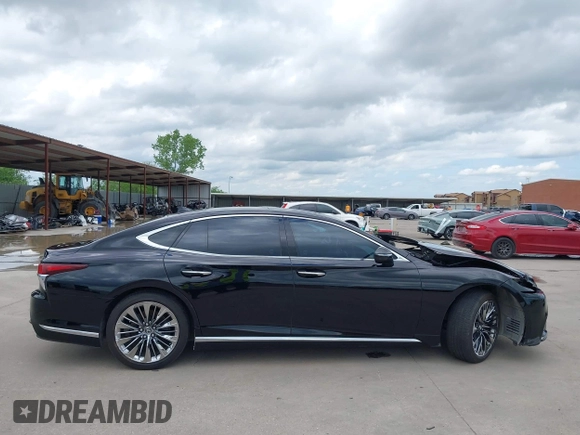 2020 Lexus LS 500 with VIN JTHD51FF1L5011017, listed as a IAAI auction lot 42061399 with 31,341 mi miles and . Bid and sale history available at DreamBid. Image 14.