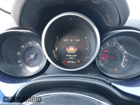 2016 FIAT 500X Lounge z VIN ZFBCFYDT3GP360656, wystawiony jako IAAI lot #39720445 z przebiegiem 52 736 mil mil oraz . Historia ofert i sprzedaży dostępna na DreamBid. Obrazek 7.