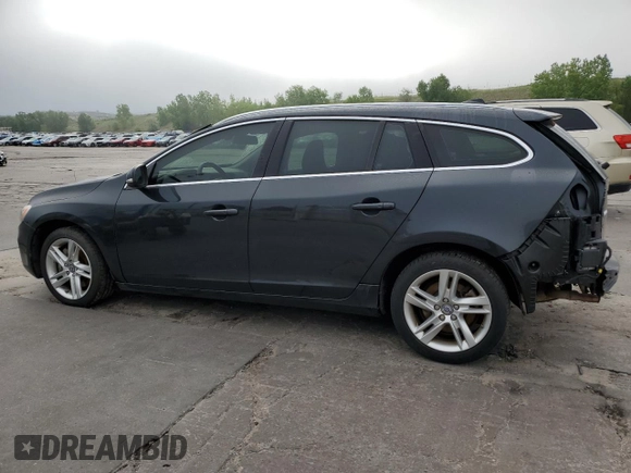 2015 Volvo V60 with VIN YV1612SB5F1186312, listed as a Copart auction lot 58552405 with 77,610 mi miles and Salvage title. Bid and sale history available at DreamBid. Image 2.