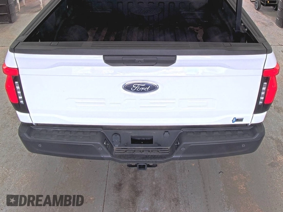 2022 Ford F-150 Lightning Pro with VIN 1FTVW1EL5NWG11725, listed as a IAAI auction lot 42832825 with 5,044 mi miles and . Bid and sale history available at DreamBid. Image 6.