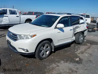 2012 Toyota Highlander Limited with VIN 5TDYK3EH2CS050221, listed as a IAAI auction lot 41663898 with 205,714 mi miles. Bid and sale history available at carsss.com. Image 17.