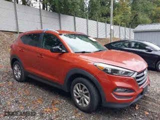2016 Hyundai Tucson SE with VIN KM8J33A49GU118366, listed as a IAAI auction lot 40450987 with 89,118 mi miles. Bid and sale history available at carsss.com. Image 1.