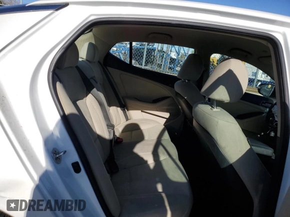 2013 Kia Optima LX z VIN 5XXGM4A71DG182351, wystawiony jako Copart lot #53869324 z przebiegiem 125 893 mil mil oraz Szkoda całkowita • Salvage title. Historia ofert i sprzedaży dostępna na DreamBid. Obrazek 11.