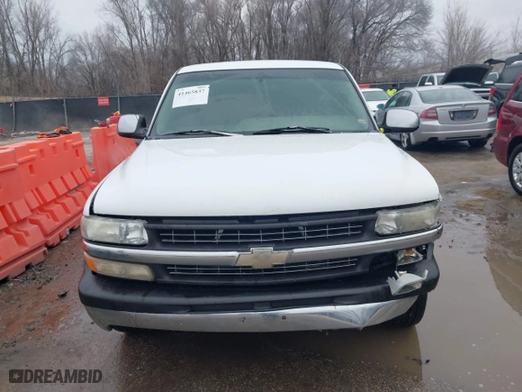 2000 Chevrolet Silverado 1500 with VIN 1GCEC14W0YE199633, listed as a IAAI auction lot 41465837 with 241,159 mi miles. Bid and sale history available at carsss.com. Image 13.