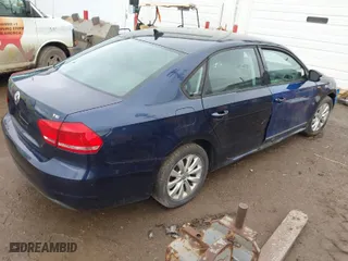 2015 Volkswagen Passat 1.8T S with VIN 1VWAT7A35FC006183, listed as a IAAI auction lot 40901588 with 138,030 mi miles. Bid and sale history available at carsss.com. Image 4.