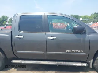2006 Nissan Titan LE z VIN 1N6AA07B76N512436, wystawiony jako IAAI lot #42447569 z przebiegiem 152 215 mil mil oraz . Historia ofert i sprzedaży dostępna na DreamBid. Obrazek 13.