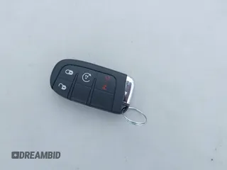2018 Jeep Compass Latitude с VIN 3C4NJDBB0JT233065, выставлен на аукционе IAAI как лот 42292328 с пробегом 109 743 миль миль и . История ставок и продаж доступна на DreamBid. Изображение 11.