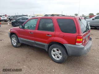 2007 Ford Escape XLT with VIN 1FMCU93167KB06439, listed as a IAAI auction lot 41906378 with 47,722 mi miles. Bid and sale history available at carsss.com. Image 3.