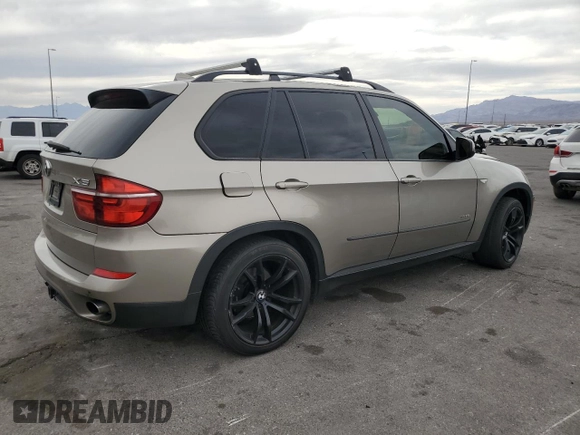 2011 BMW X5 35d z VIN 5UXZW0C57BL368978, wystawiony jako Copart lot #53004325 z przebiegiem 165 970 mil mil oraz Czysty tytuł • Clean title. Historia ofert i sprzedaży dostępna na DreamBid. Obrazek 3.