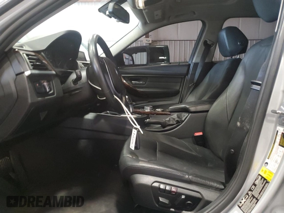 2015 BMW 3 Series 328i xDrive с VIN WBA3B5G52FNS15121, выставлен на аукционе Copart как лот 60966165 с пробегом 105 663 миль миль и Списание • Salvage title. История ставок и продаж доступна на DreamBid. Изображение 7.