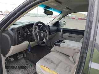 2010 Chevrolet Silverado 1500 LT with VIN 3GCRCSE0XAG228684, listed as a IAAI auction lot 40975818 with 264,129 mi miles and . Bid and sale history available at DreamBid. Image 5.