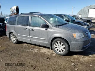 2015 Chrysler Town & Country Touring with VIN 2C4RC1BG6FR596454, listed as a Copart auction lot 45336685 with 114,070 mi miles and Salvage Title. Bid and sale history available at DreamBid. Image 4.